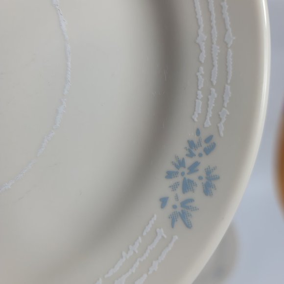 FOUR Corelle Corning Lace Bouquet Bread Plates Cream with Blue Floral Wh… - Picture 15 of 16